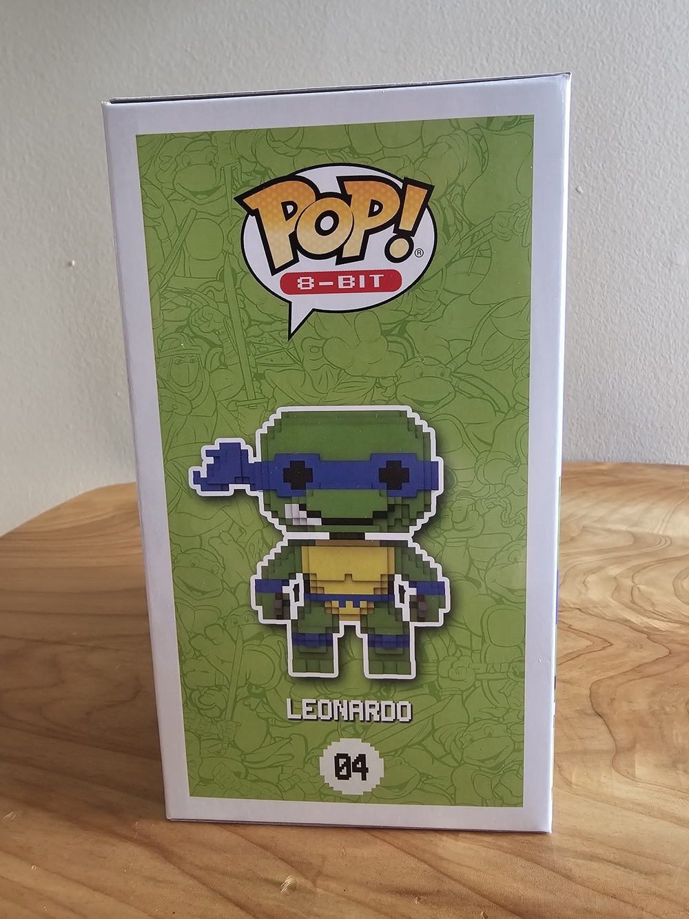 Funko Pop! 8-Bit Leonardo Vinyl Figure - Green Blue Yellow - Picture 3 of 6